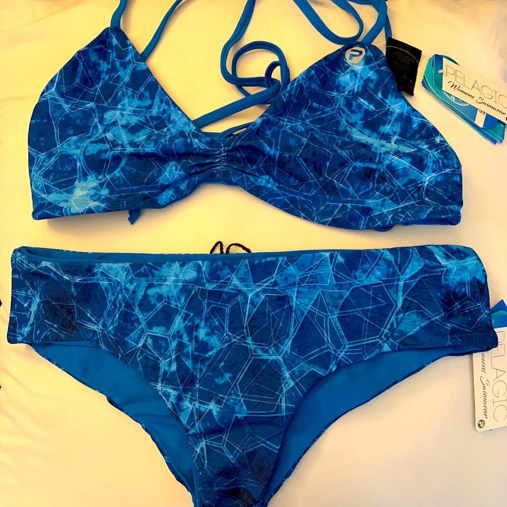 Pelagic ladies bikini set top Sz XL/bottom Sz L